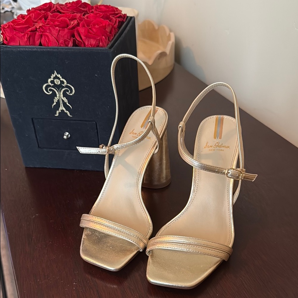 Sam Edelman Gold High-Heeled Sandals with Sleek Design